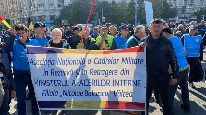 lege pensii militare vot protest