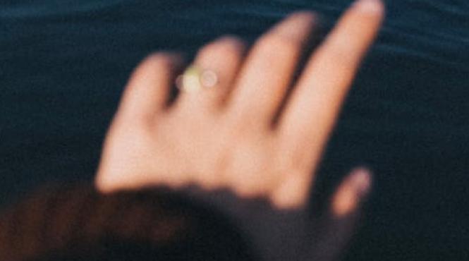 inel pierdut ocean 47 ani recuperat proprietar