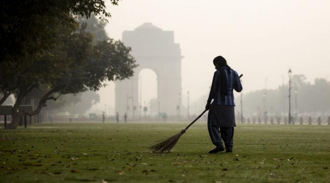 taj mahal acoperit smog dens capitala india masuri stricte