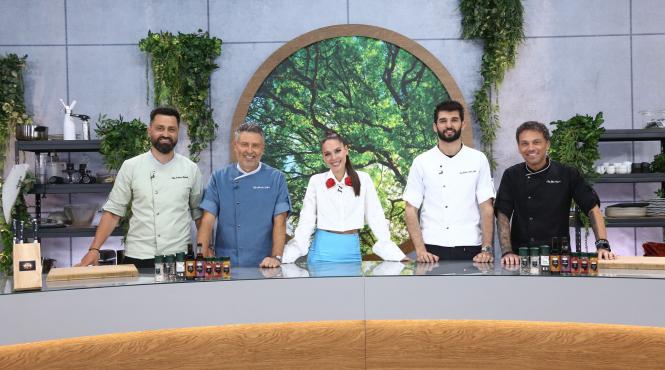 premiera sezonului 14 chefi la cutite aduce in seara aceasta de la ora 20 00 o noua regula care incinge ringul amuletelor una dintre echipe va fi condusa de doi chefi