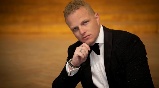 tenorul stefan von korch in premiera la sala palatului in concertul craciun vienez aniversar 20 de ani pe 23 decembrie