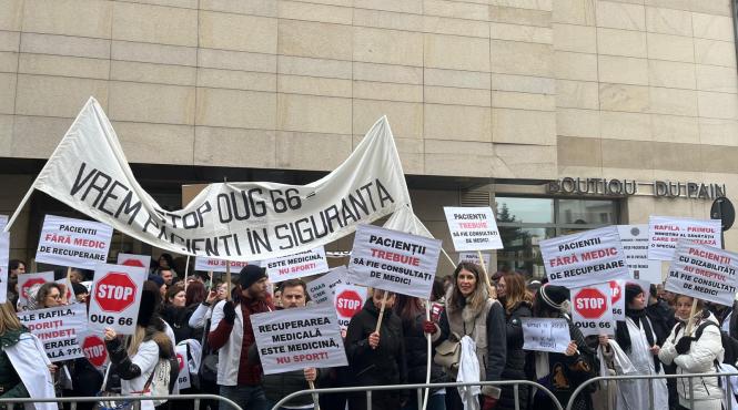 protest ministerul sanatatii medicii specialisti medicina fizica recuperatorie kinetoterapeuti