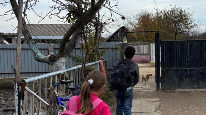 sprijinim educatia si contribuim la reducerea abandonului scolar o noua campanie lansata de fundatia carmistin