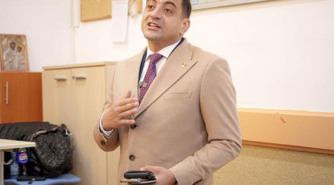 george simion alegeri parlamentare 2024 vot sectie focsani jud vrancea