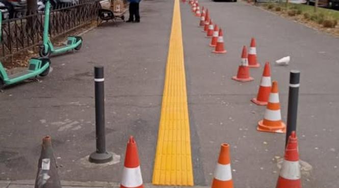 nevazatori piata victoriei marcaje tactile