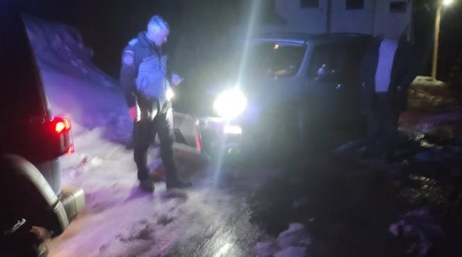 tineri blocati zapada drum recomandat retele sociale