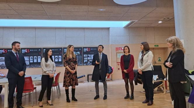 35 de ani si o zi proiect expozitional dedicat revolutiei romane prezentat simultan in tara si peste hotare prin reteaua institutului cultural roman