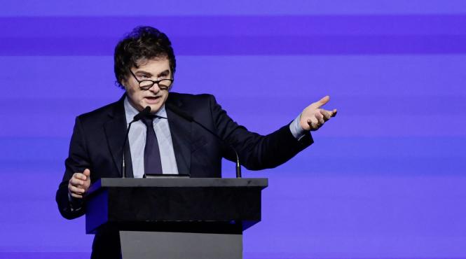 presedintele argentinei javier milei a primit cetatenie italiana starnind indignare