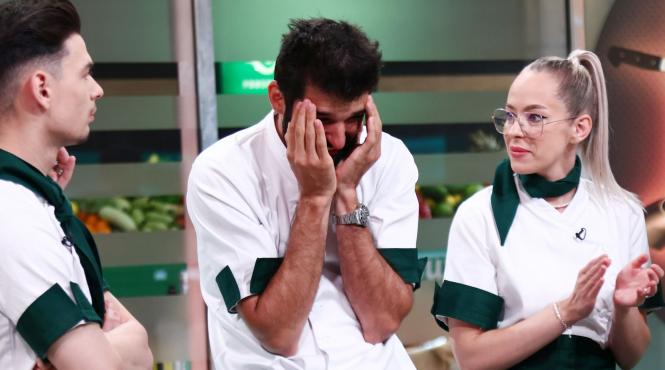 lovitura surprinzatoare din partea lui chef stefan popescu diseara la chefi la cutite juratul arunca n lupta amuleta care aduce noi concurenti din bootcamp