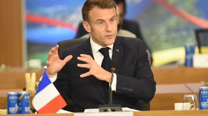 macron greseli discurs