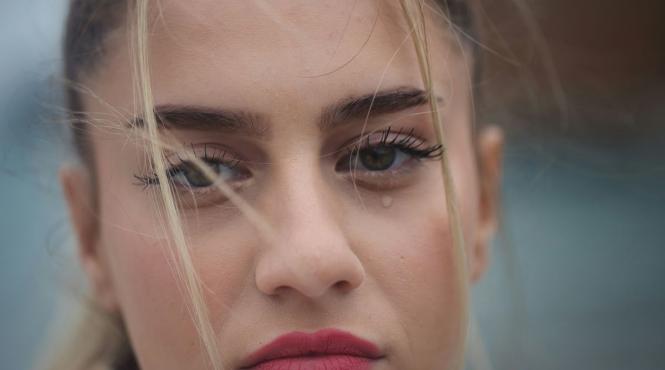 pesti sagetator varsator si scorpion lacrimi emotii profunde