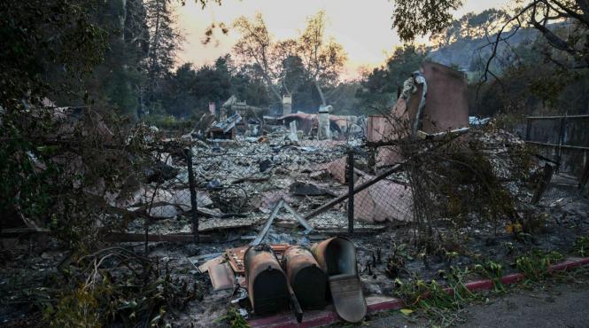 aleea celebritatilor semnul hollywood incendii los angeles