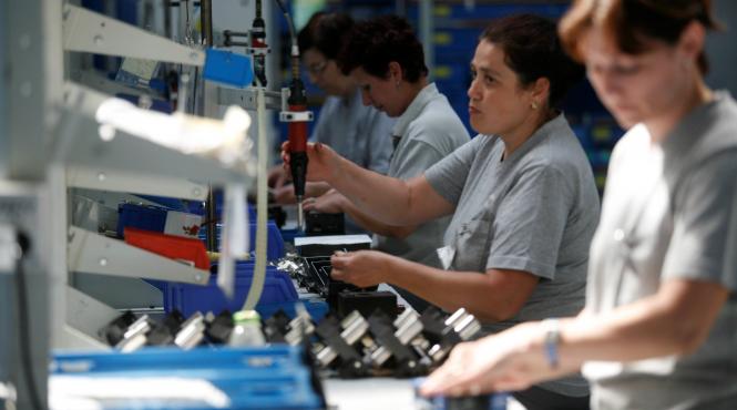 angajatori deficit forta de munca