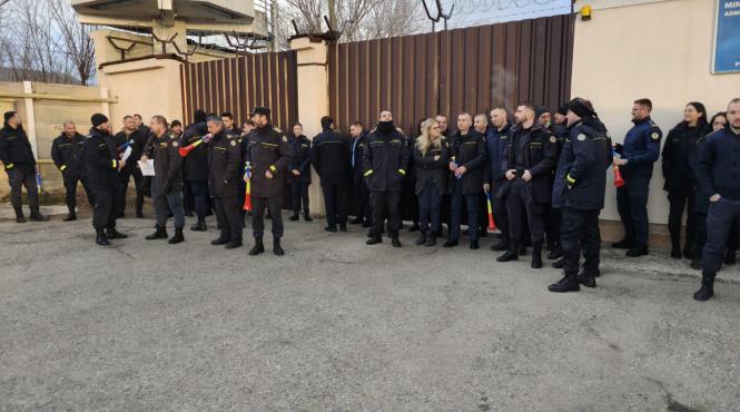proteste politisti penitenciare sporuri plata ore suplimentare