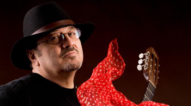 mircea baniciu prezinta esarfa in dar classic la sala palatului si aduce concertul in alte 9 orase