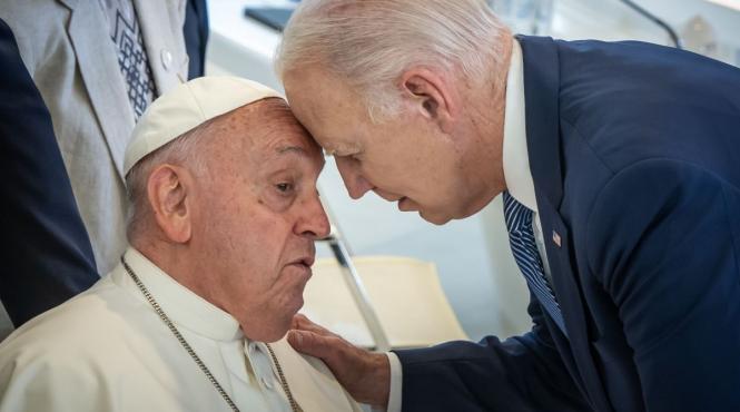 papa francisc decorat joe biden medalie libertate