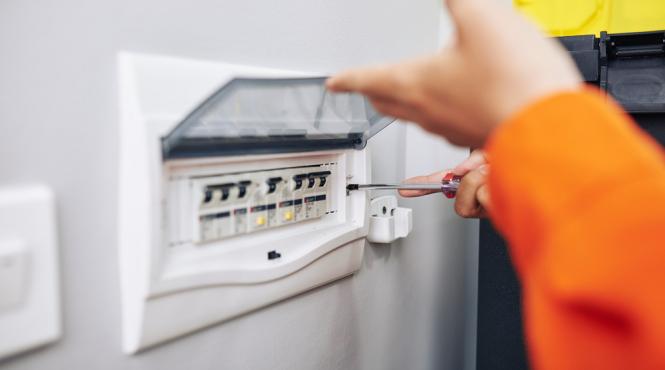 explozie preturi energie electrica aprilie 2025