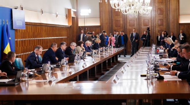 cati bugetari are romania numarul urias al angajatilor la stat