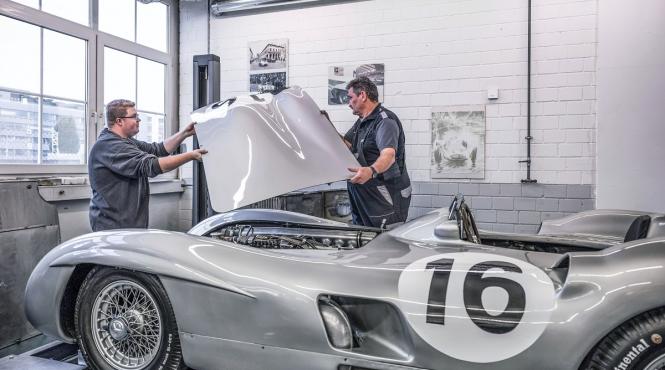 masina grand prix pilotata stirling moss vanduta licitatie peste 50 milioane euro