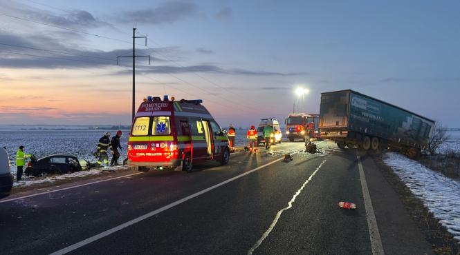 accident cumplit autoturism rasturnat camp tir ajuns sant