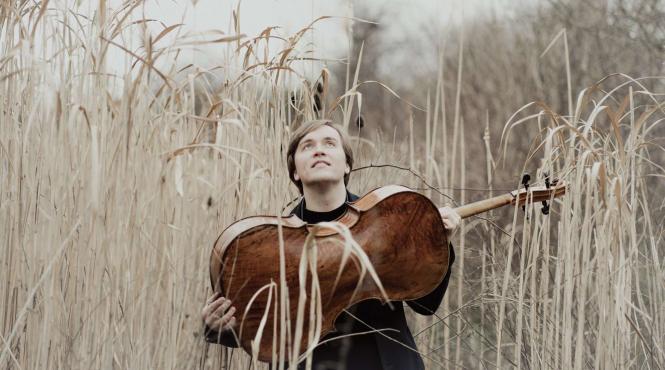 seri de brahms la filarmonica george enescu cu faimosul dirijor alexander liebreich si doi solisti talentati violonista liza ferschtman si violoncelistul ivan karizna