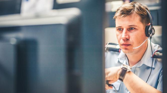 cifre ingrijoratoare peste jumatate apeluri 112 false sts semnal alarma