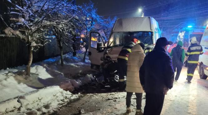 accident 12 victime doua microbuze tir prahova aricestii rahtivari