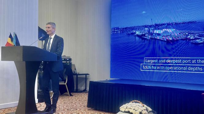 inca un lot retinuti retea coruptie port constanta deputat george visan