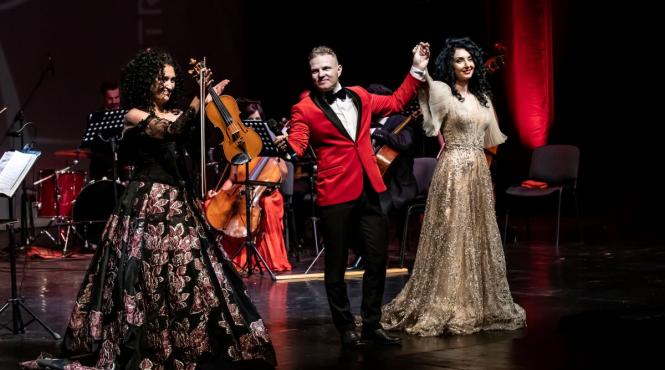 operetta love story emotia iubirii portretizata de stefan von korch si oana serban in aplauze la scena deschisa