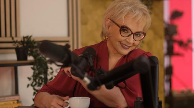 din 10 martie de luni pana vineri de la ora 17 00 la antena 1 mihaela tatu vine in direct cu romania doua tabere sapte jurati si un singur verdict