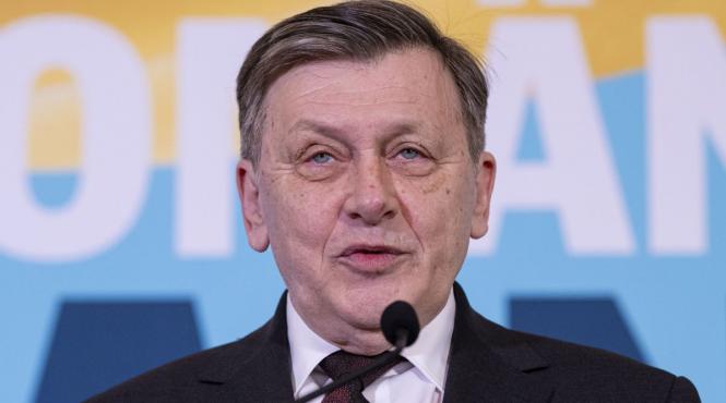 crin antonescu isi depune astazi candidatura la presedintie