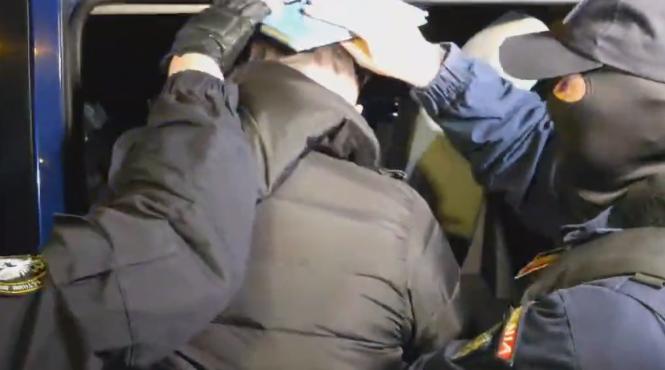 trei protestatari din fata sediului bec au fost retinuti de procurori