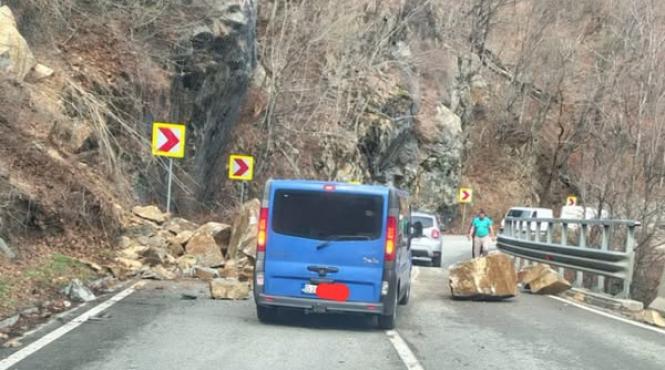 pericol stanci prabusite sosea defileul jiului