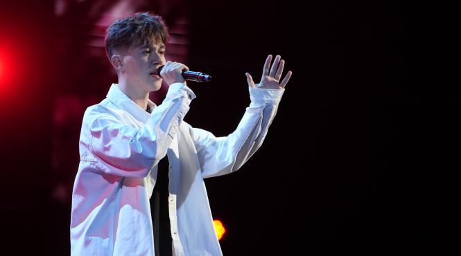 un tanar de 15 ani cantaret actor si inotator cucereste duminica juriul x factor delia a fost ireal