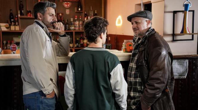 bogdan talasman se alatura distributiei serialului original iubire cu parfum de lavanda de la antena 1 am incercat sa nu semene cu niciun rol pe care l am facut pana acum