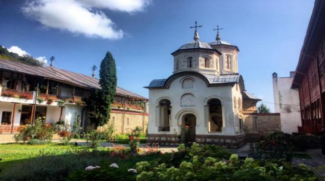 biserica dintre stanci veche 400 ani ctitorita matei basarab