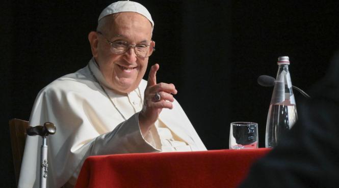 de ce a murit papa francisc nu a decedat din cauza pneumoniei