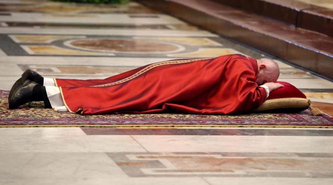 murit papa francisc mario jose bergoglio viata compasiune reforma biserica