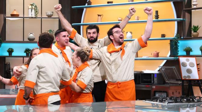 chefi la cutite lider detasat de audienta cu editia de ieri diseara se schimba dinamica la bancurile de lucru amuleta lui chef richard aduce trei concurenti din bootcamp