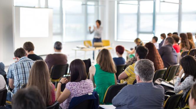limba romana ce inseamna expresia in voga si de unde provine