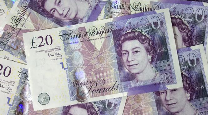 britanica primit despagubiri zeci mii lire sterline comparata colegi darth vader