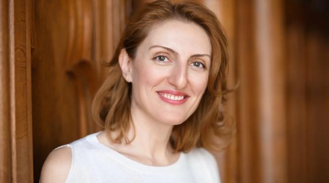 sueta scriitoare narine abgarian autoare romane