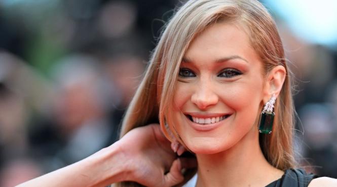 boala cronica sufera bella hadid