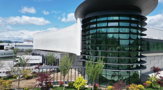 carmistin the food company a inaugurat cea mai complexa facilitate de productie carne pasare din regiune devenind cel mai performant producator din sectorul avicol din romania