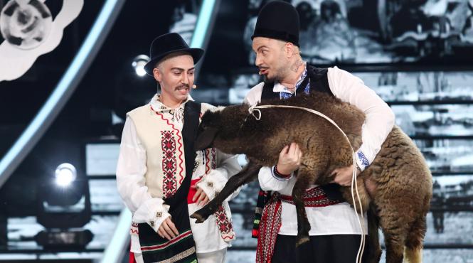 te cunosc de undeva echipe necalificate marea finala momente speciale