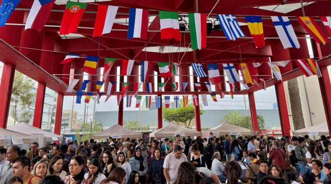 romania peru turisti