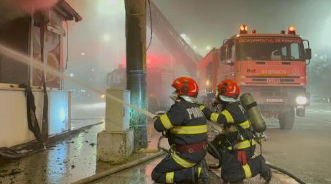 incendiu urias in galati ard depozitele din oras