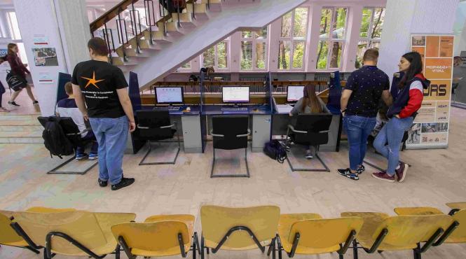 mai multe locuri facultati decat potentiali candidati