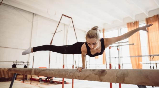 gimnastica la circ cum se fac acrobatiile