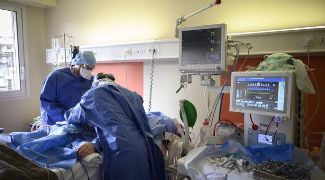 acces gratuit la chirurgie robotica pentru copii si tineri